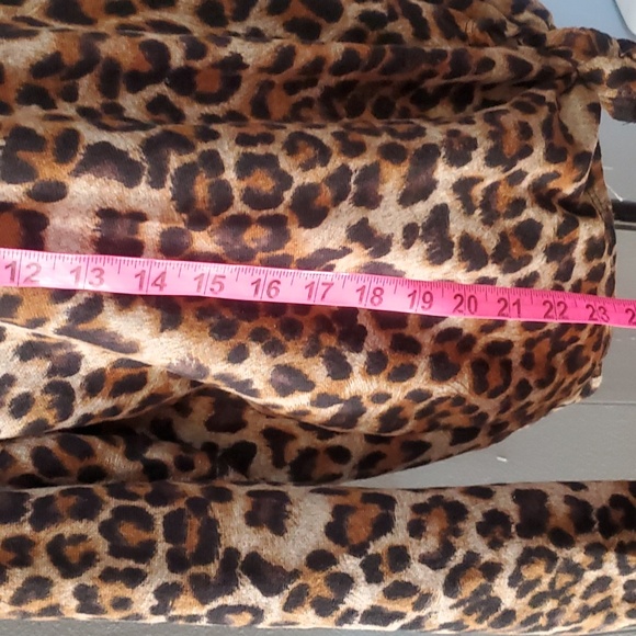 NWT Coco & Main Leopard tie front top Size Large - Picture 3 of 6